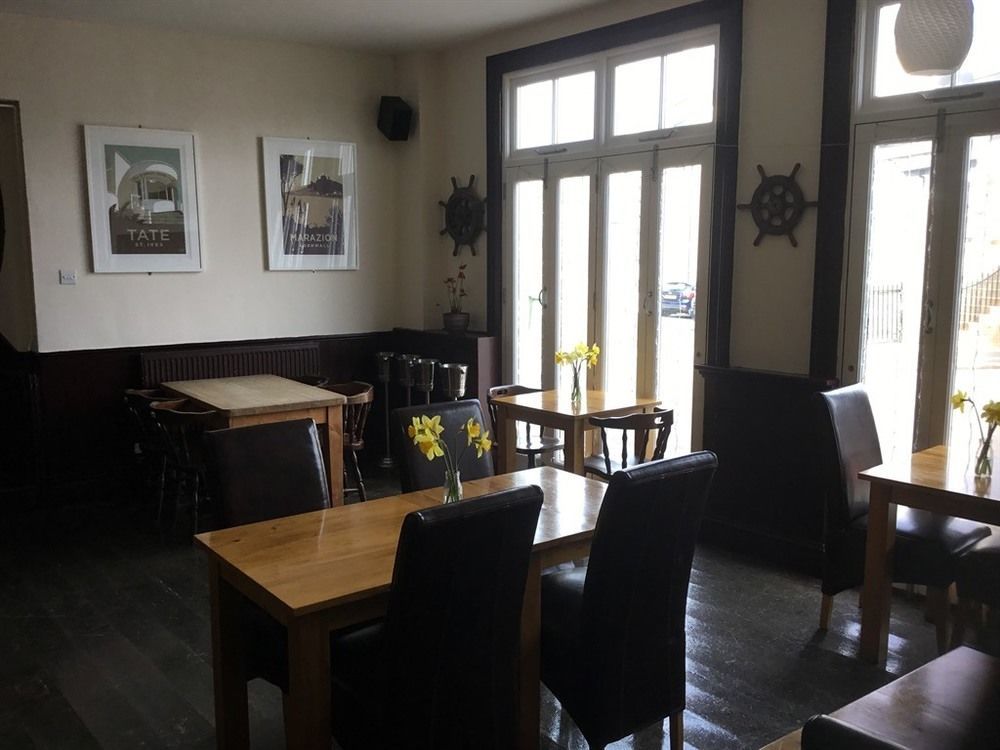 The Dock Inn بينزانس المظهر الخارجي الصورة